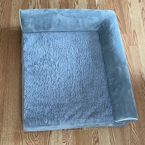 Comfy Bolster Pet Bed 22"x27" - Ultra Soft Plush - Great Condition!